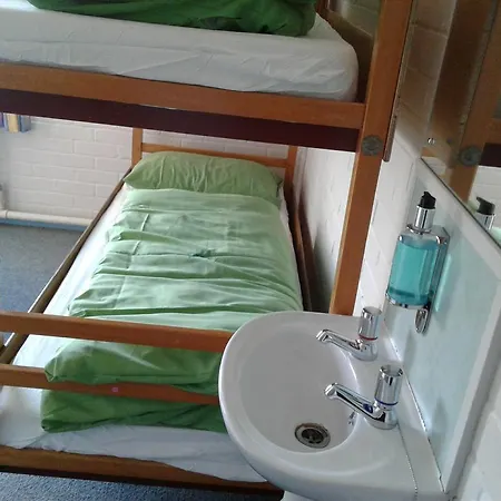 Yha Hostel *